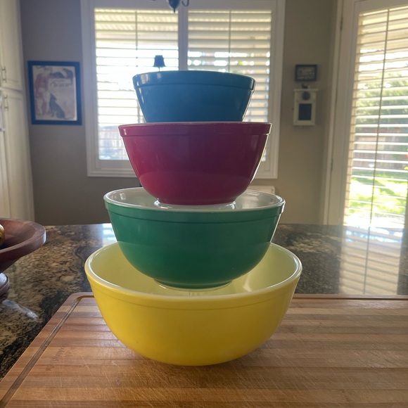 Pyrex Other - Vintage Pyrex Primary Color Mixing Bowl Set